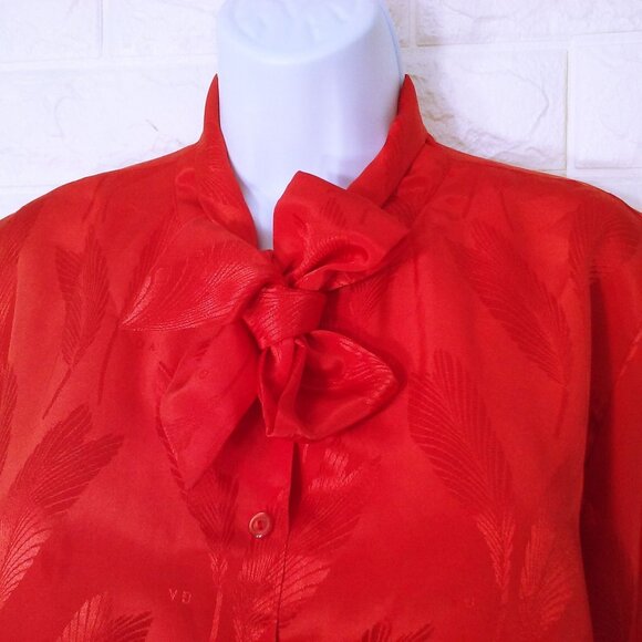 Vintage 70s Empire California Satin Bow Blouse Top -XL Feathers GA Print Buttons - Picture 4 of 11